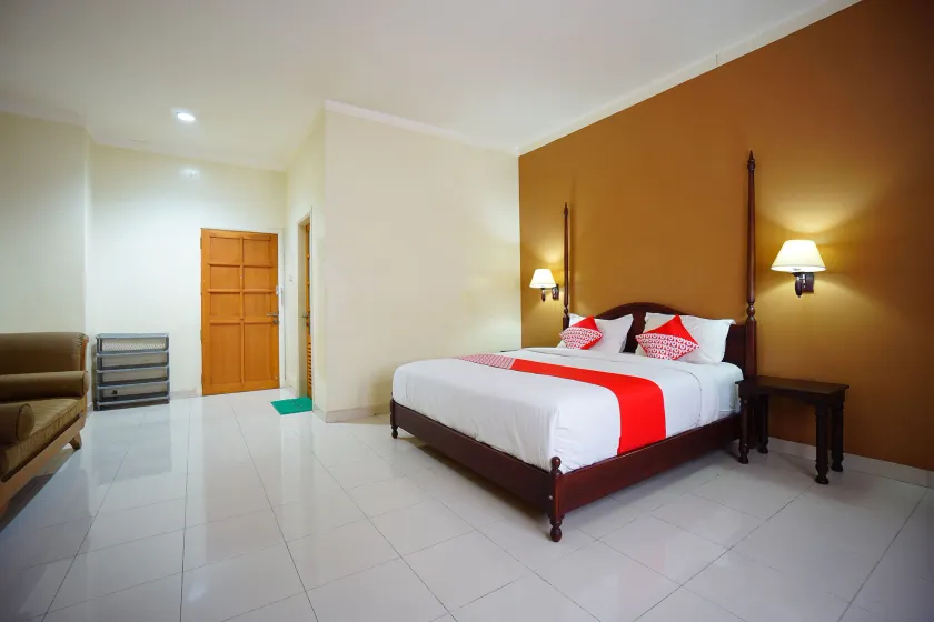 OYO 1429 Bastiana Residence - Image 1