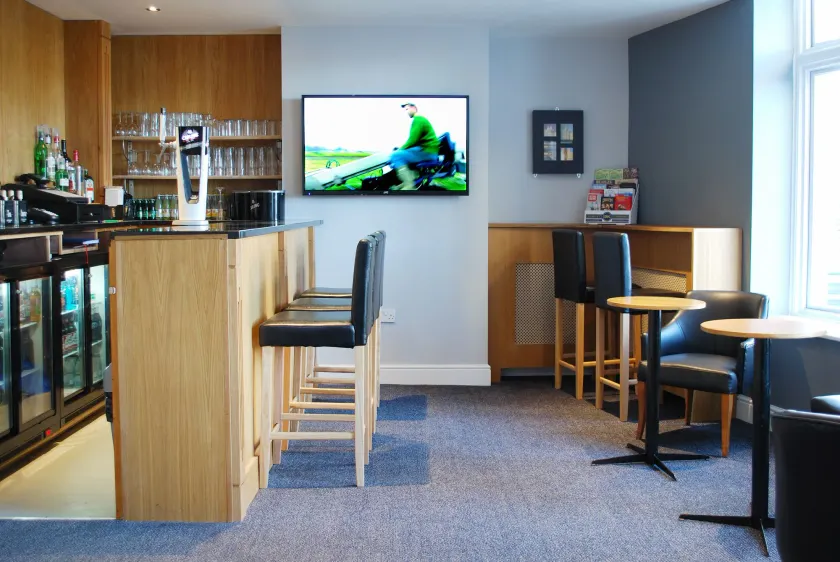 The Liverpool Inn Hotel - Image 1