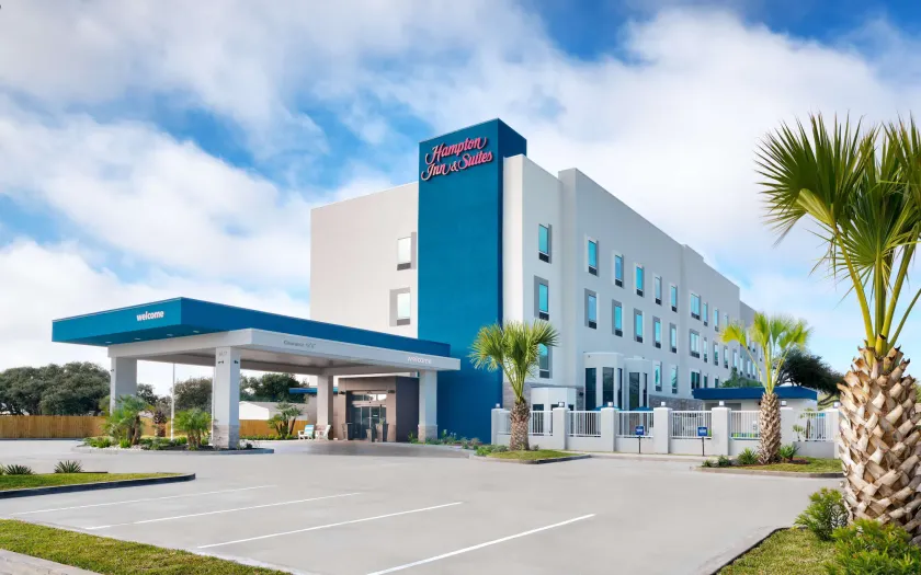 Hampton Inn & Suites Rockport-Fulton - Image 1