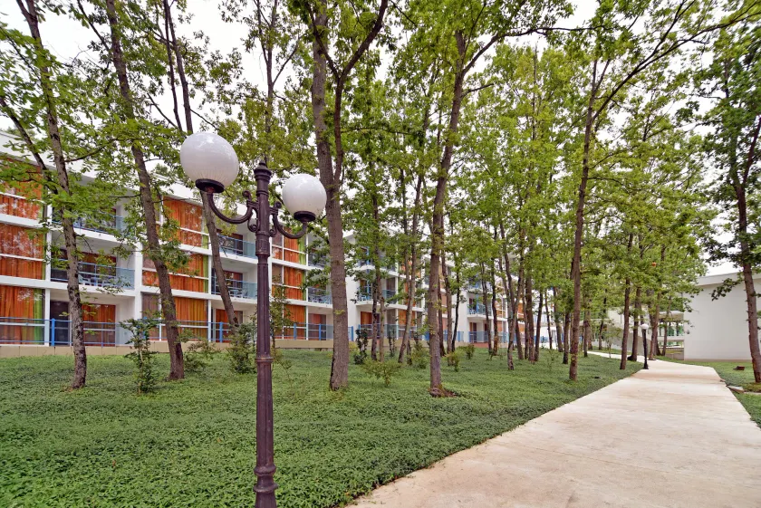 Forest Beach Hotel - Image 1