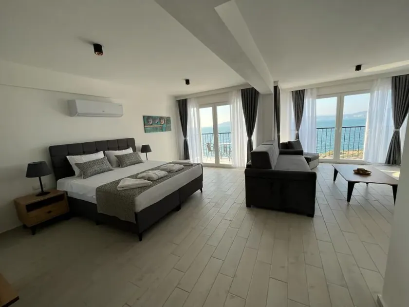Ni Marin Hotel - Image 1