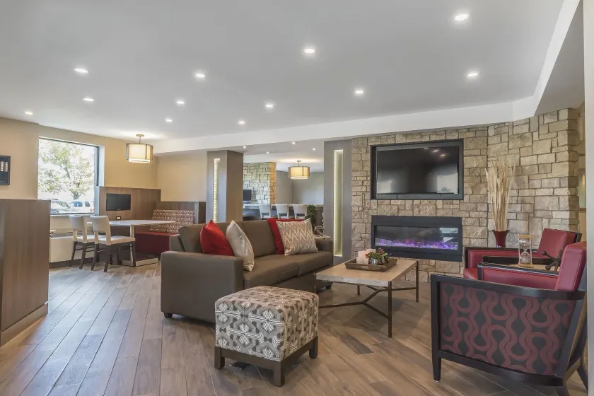 Spark by Hilton Oshawa - Hall