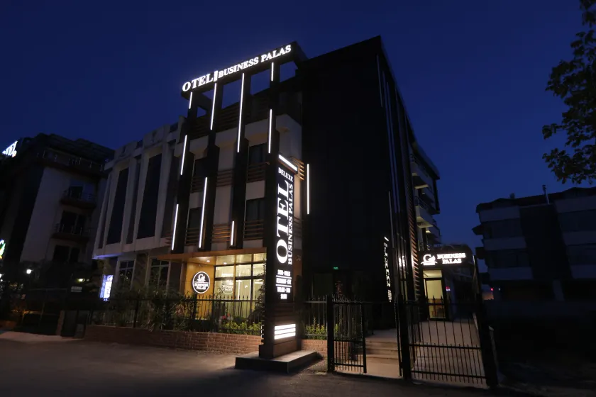 Business Palas Otel - Image 1