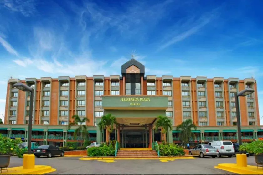 FLORENCIA PLAZA HOTEL - Image 1