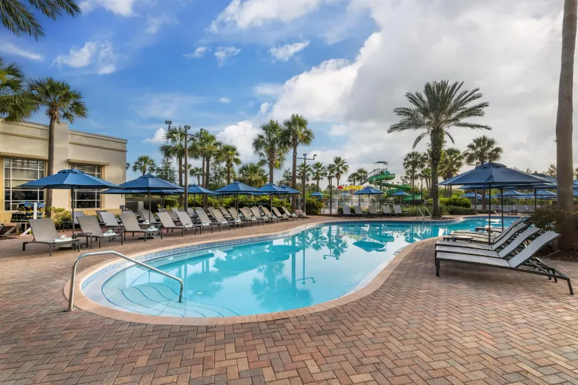 Hilton Grand Vacations Club Las Palmeras Orlando - Image 1