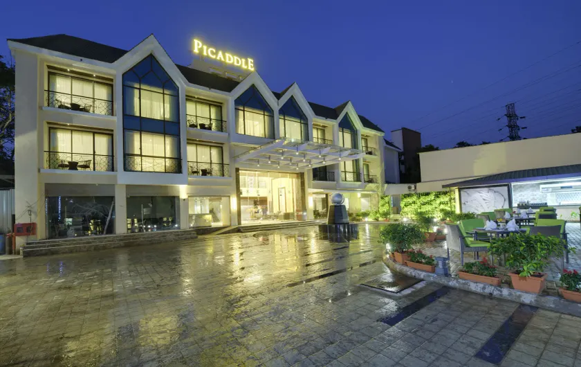 Meritas Picaddle Resort Lonavala - Interior entrance