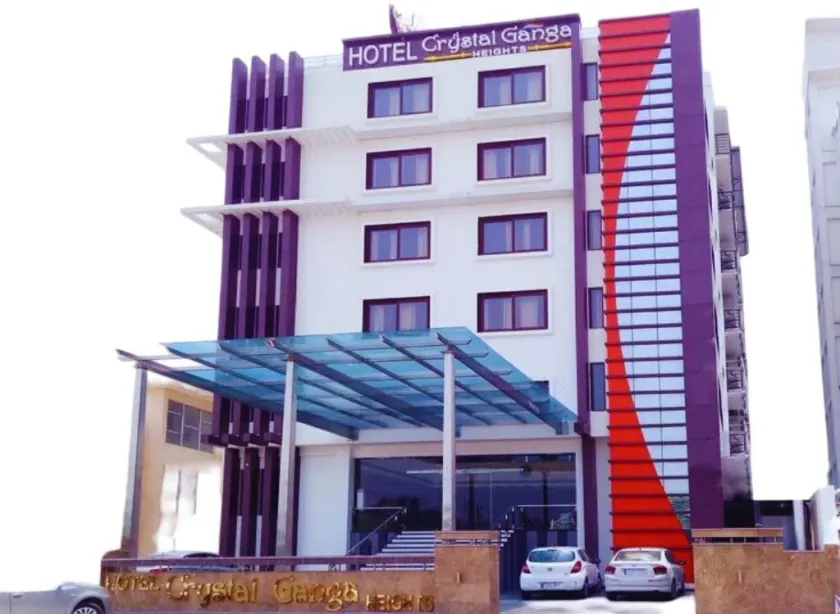 Hotel Crystal Ganga Heights 5 Min from Har Ki Pauri - Image 1