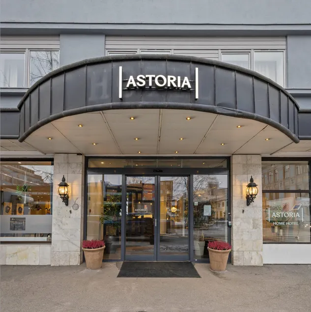 Home Hotel Astoria - Image 1