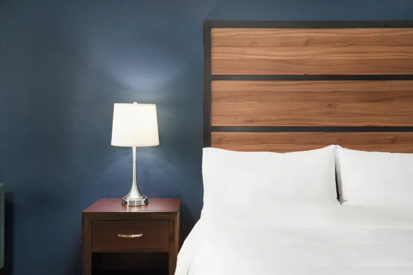 Garner Hotel Topeka West by IHG - Værelse