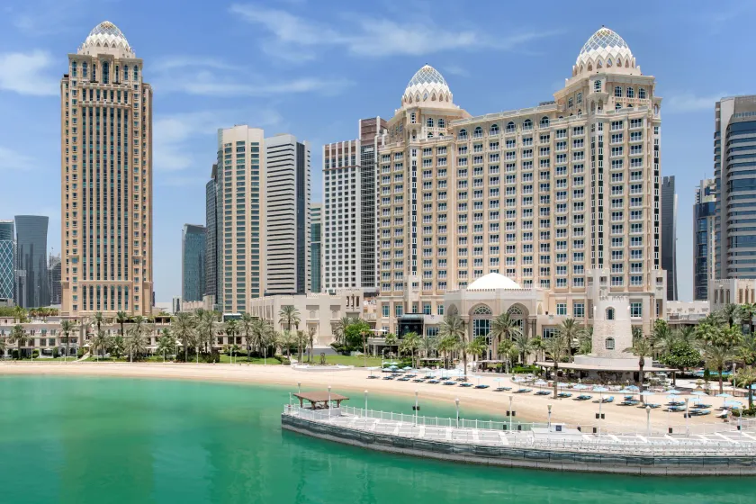 Four Seasons Hotel Doha - Image 1