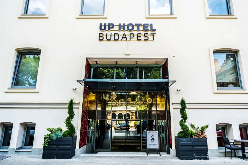 Up Hotel Budapest - Image 1