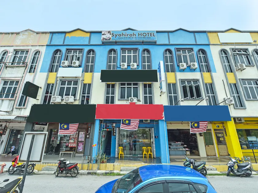 SYAHIRAH HOTEL - Image 1