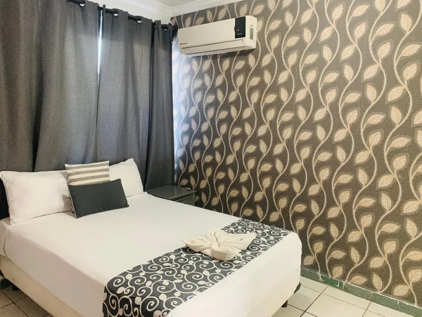 Hotel & Suites Bausan - Image 1