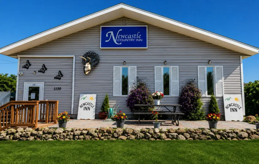 NEWCASTLE COUNTRY INN - Image 1