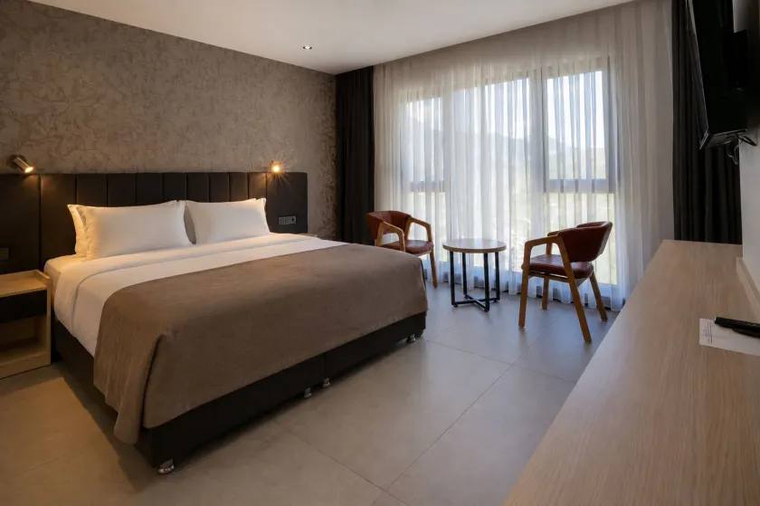 Demederon Hotel - Image 1