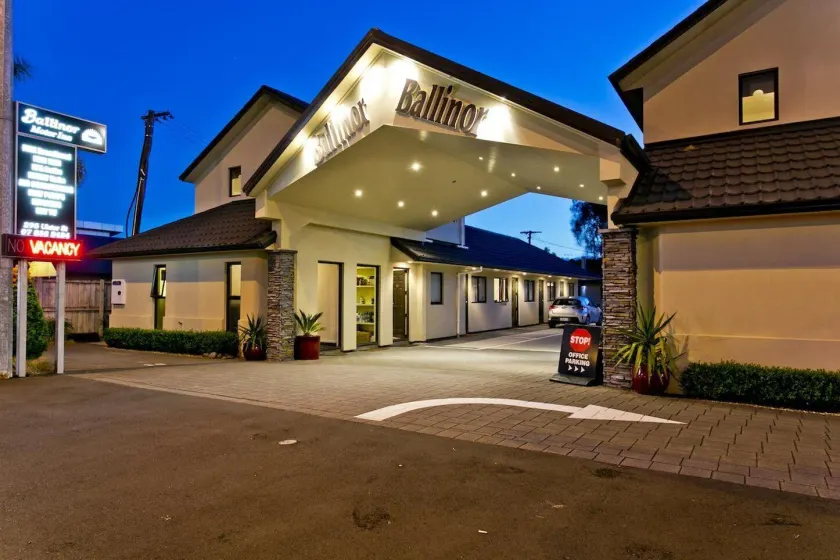 Ballinor Motor Inn Hamilton - Image 1