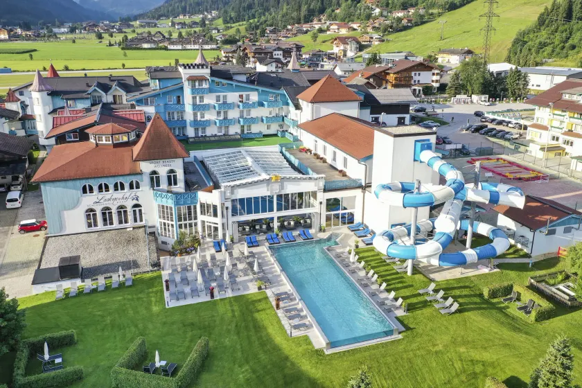 Schlosshotel Lacknerhof - Image 1
