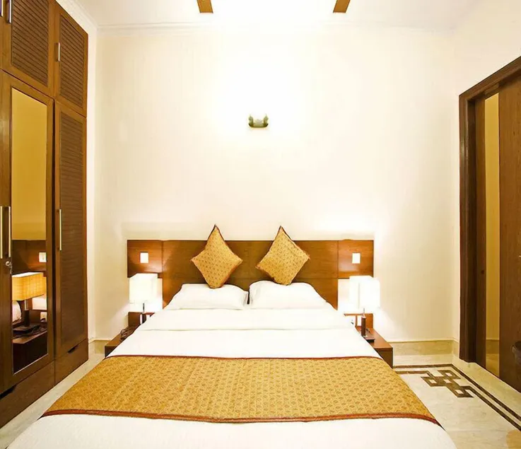 Evergreen Suites Defence Colony - Image 1