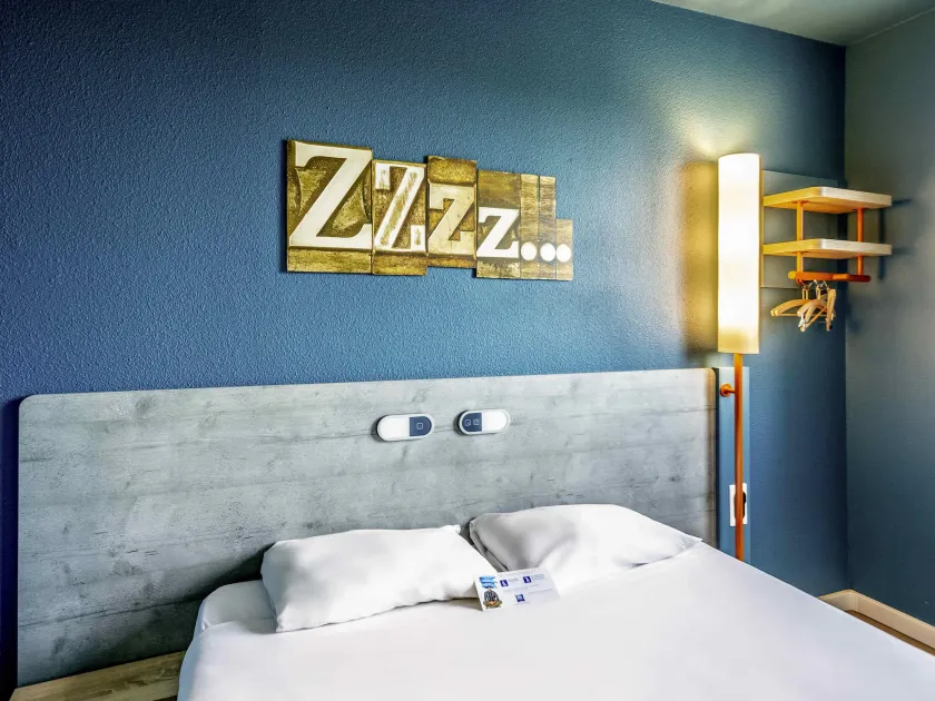 ibis budget Trappes Saint Quentin en Yvelines ex Etap Hôtel - Image 1