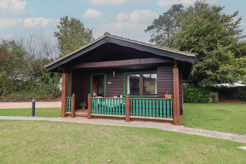 10 Pinewood Retreat - Image 1