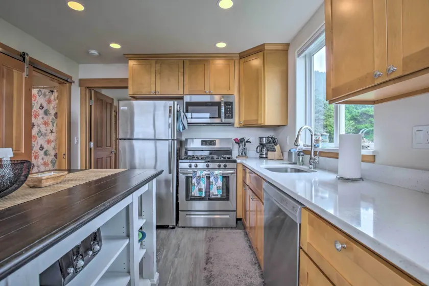 Yachats Gem w/ Private Beach Access, Views - Innenbereich