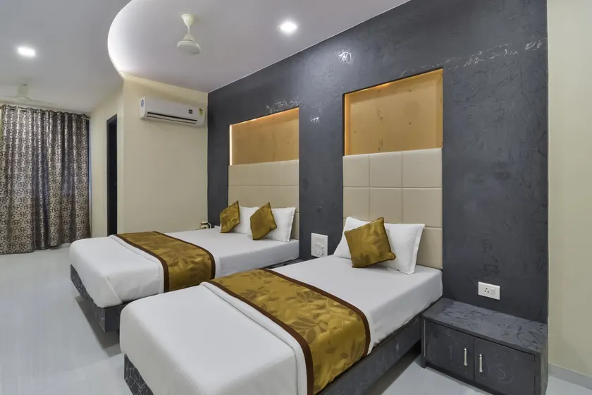 Hotel Aroma- Dadar - Image 1