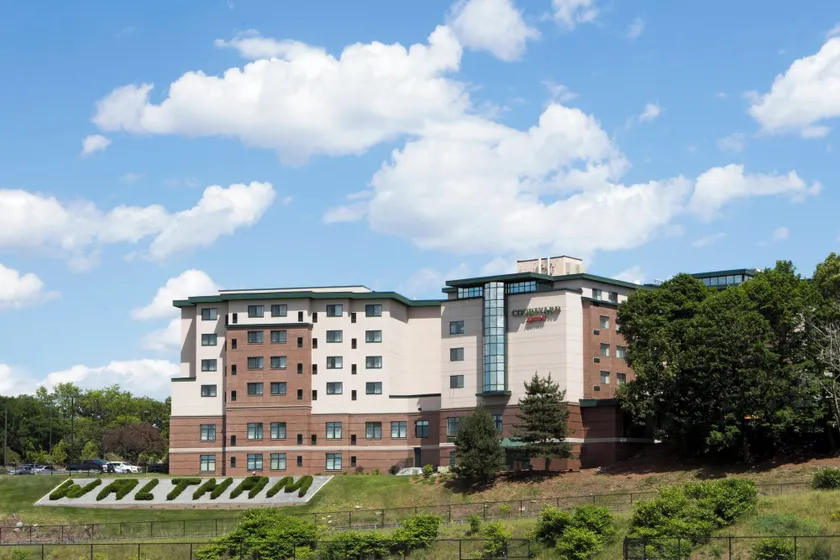Courtyard by Marriott Boston Waltham - Image 1
