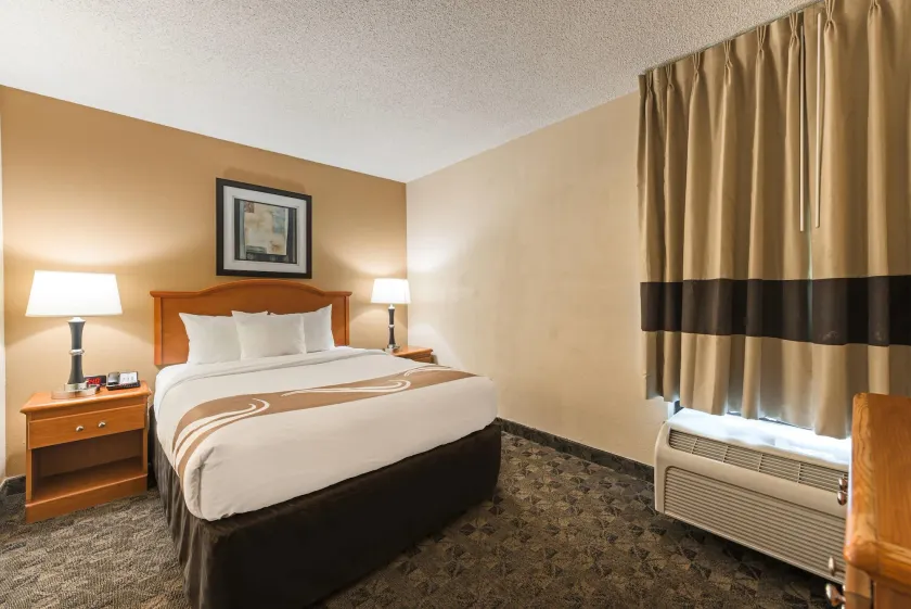 Quality Inn & Suites Portage Central - Image 1