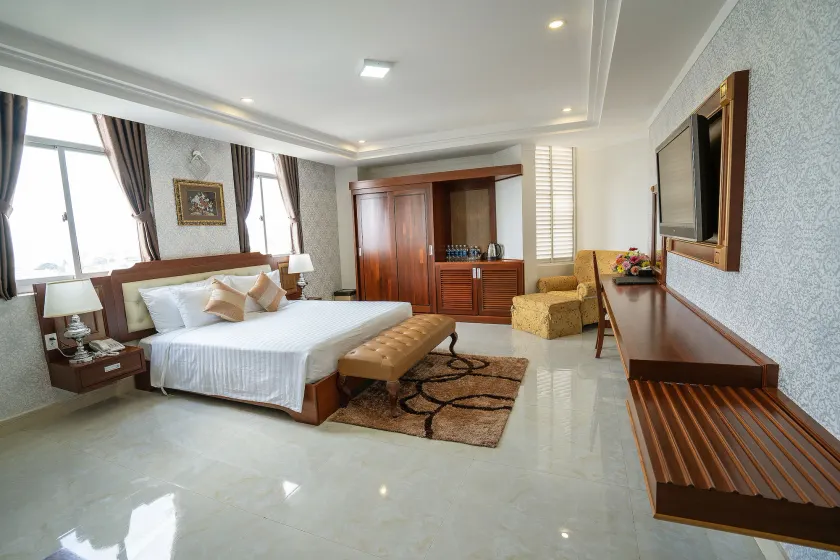 Duc Long Gia Lai Hotels & Apartment - Image 1