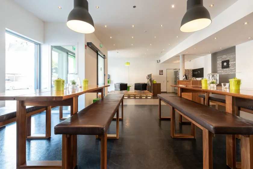 a2 HOTELS Plochingen - Image 1