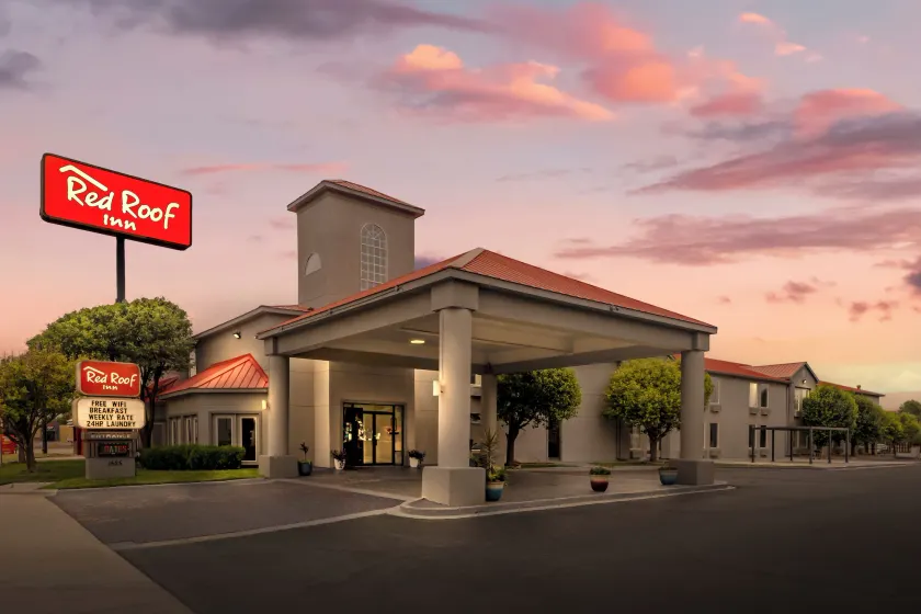 Red Roof Inn Dumas - Image 1