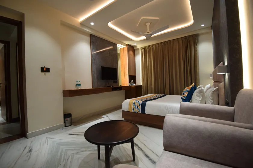 The Sky Imperial Hotel Sugam - 10 Meters from Shrinathji Temple - Image 1