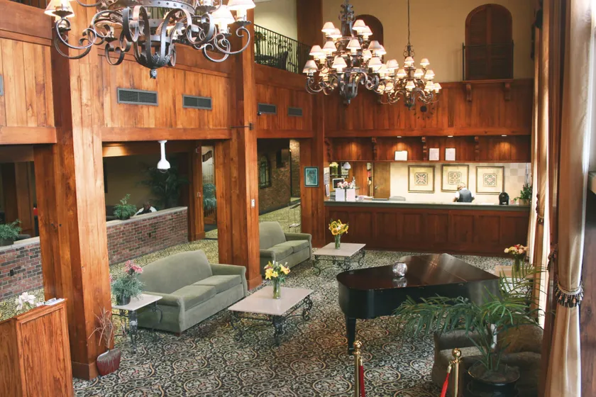 Hotel Louisville - Image 1