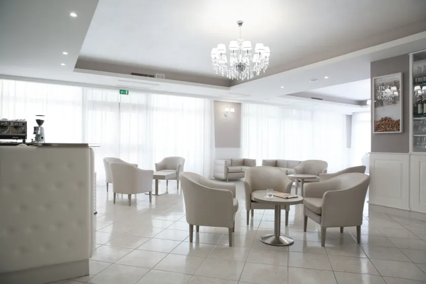 Hotel Leon - Ristorante Al Cavallino Rosso - Image 1