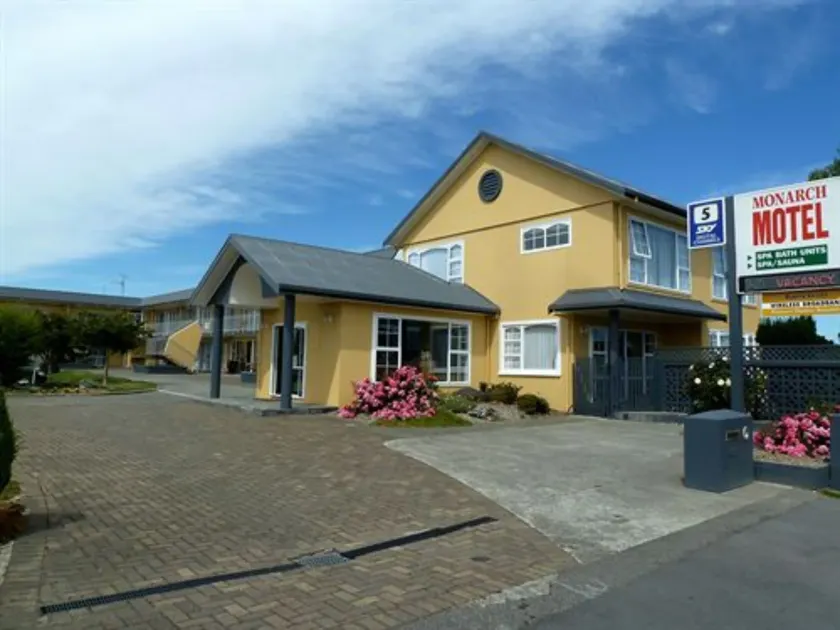 Monarch Motel - Image 1