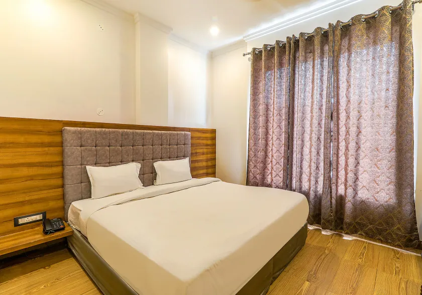 Fabexpress Global Inn New - Image 1