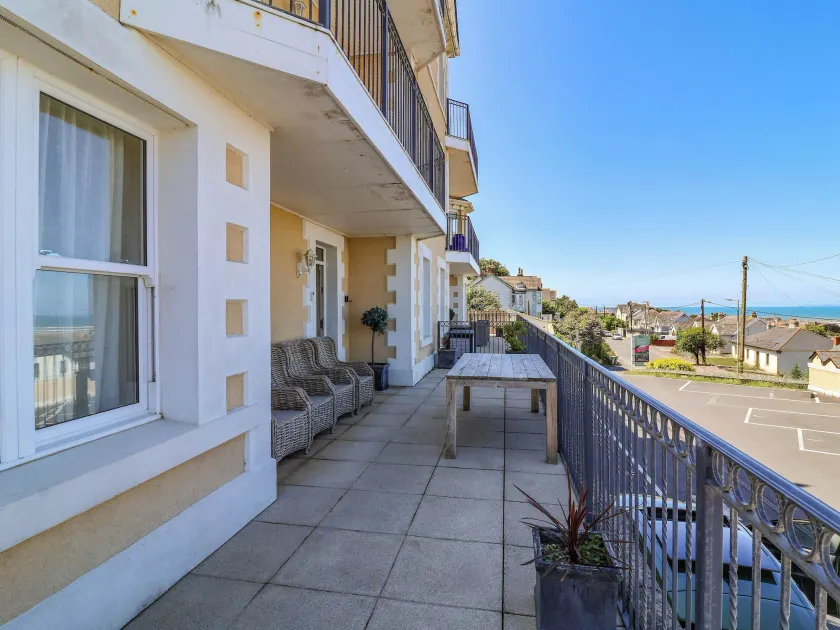 Sea Vista - Image 1