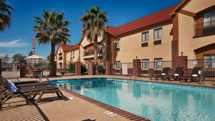 Best Western Inn & Suites - Lake Charles - Image 1