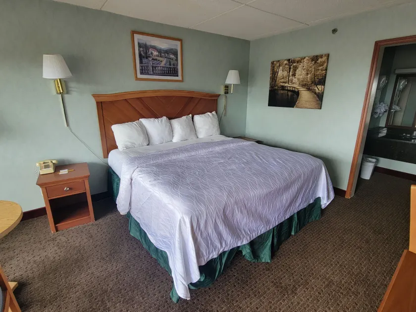 Downtown Inn - Image 1