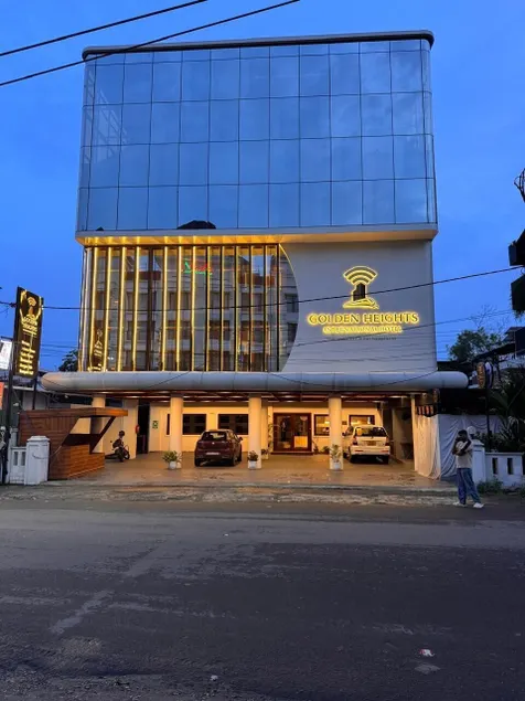 Hotel Golden Heights International - Image 1