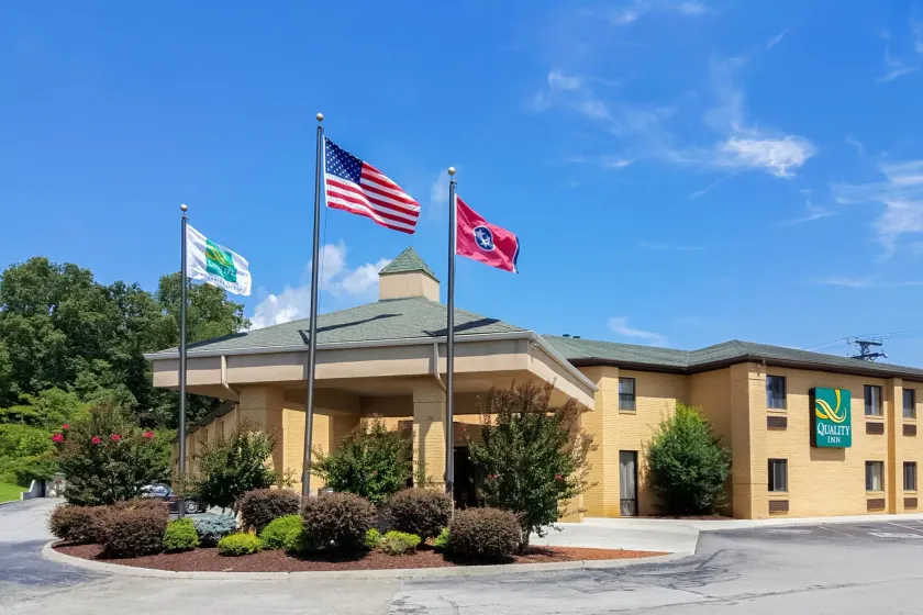 Quality Inn Clinton-Knoxville North - Image 1