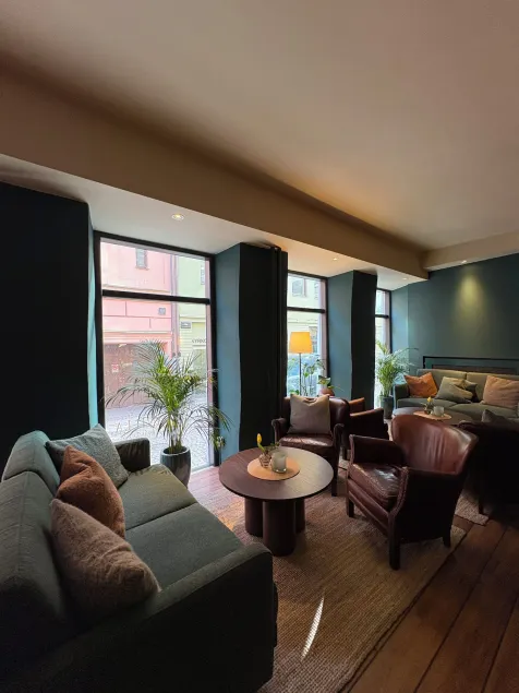 Hotel Vanilla - Image 1