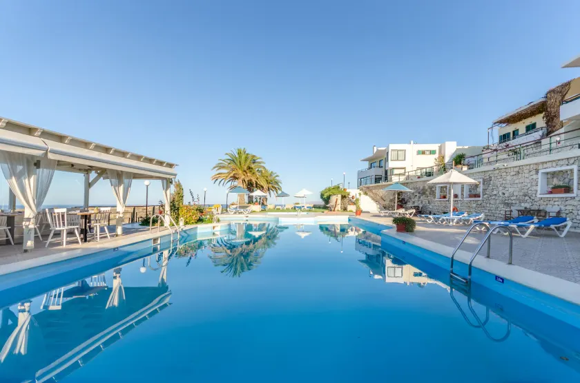 Pela Mare Hotel - Image 1