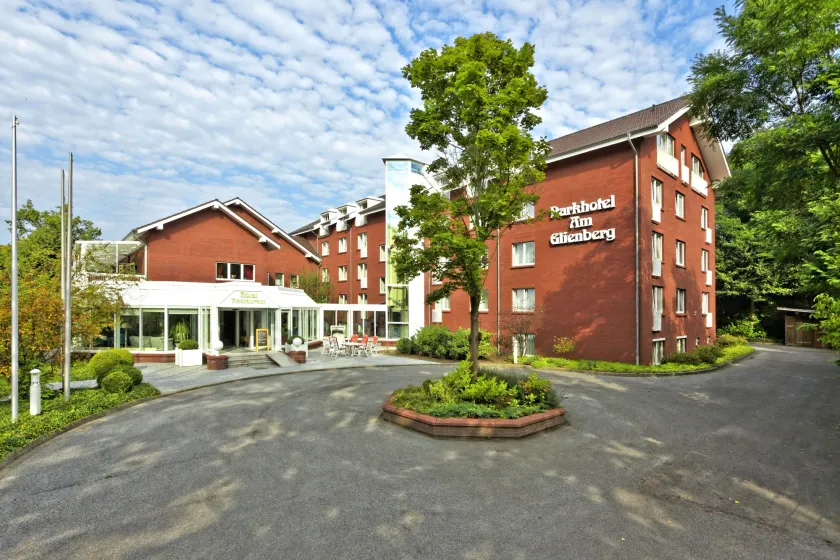 Parkhotel Am Glienberg by Fairway Hotels - Image 1