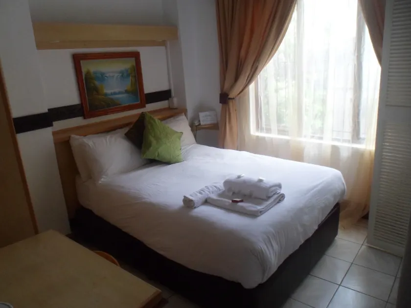 Laletsa Lodge - Room