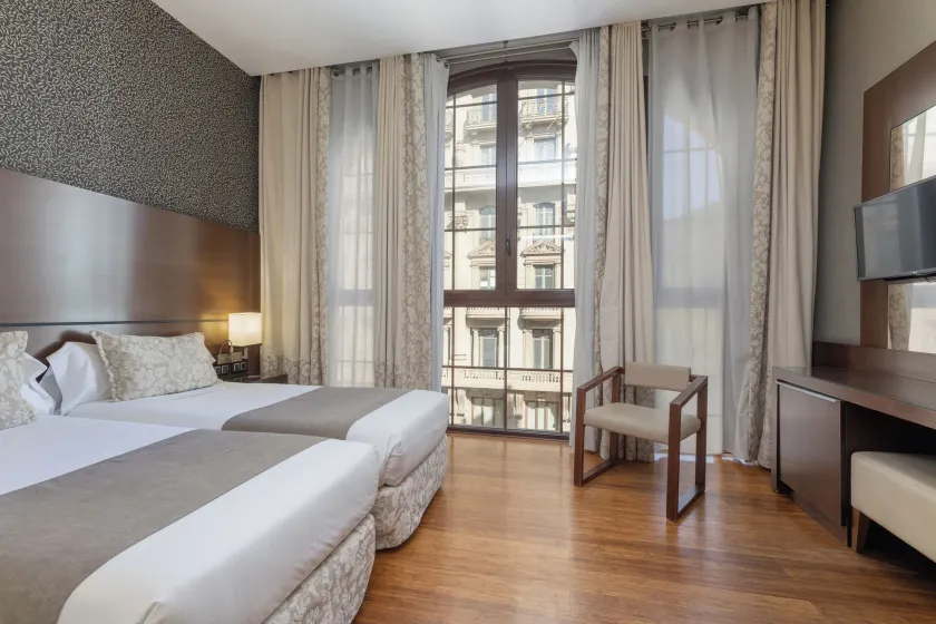 Barcelona Hotel Colonial - Image 1