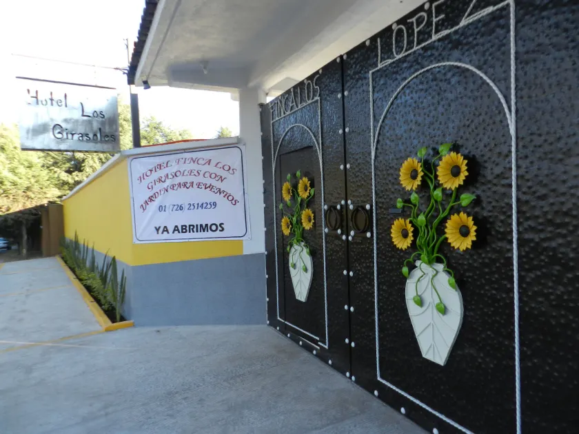 Hotel Finca los Girasoles - Image 1