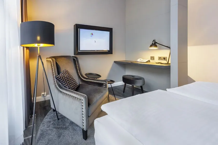 Airporthotel Berlin-Adlershof - Image 1