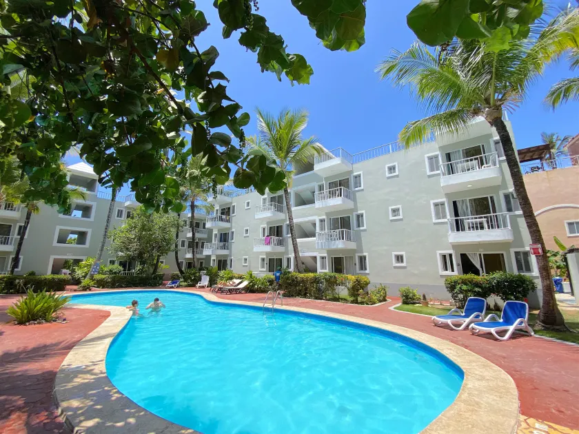 SOL CARIBE SUITES DELUXE Beach Club and Pool - Image 1
