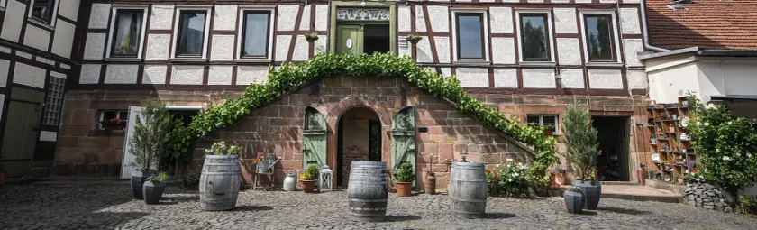 Alter Behring-Gutshof - Image 1